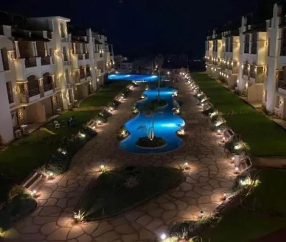 El Sokhna Blue Moon